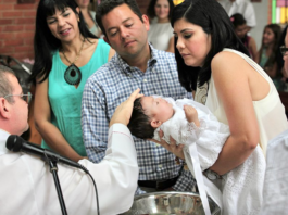 El Sacramento del Bautismo: La Puerta a la Vida Cristiana