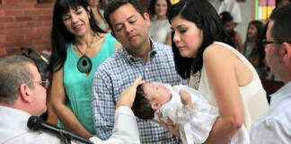 El Sacramento del Bautismo: La Puerta a la Vida Cristiana