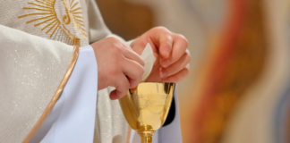 La Liturgia: Un Encuentro Vivo con Dios