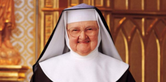 Madre Angélica: Una vida al servicio de Dios y de las almas