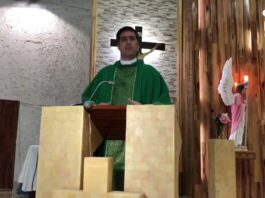 El Ambón en la Iglesia Católica: Un Lugar de la Palabra de Dios