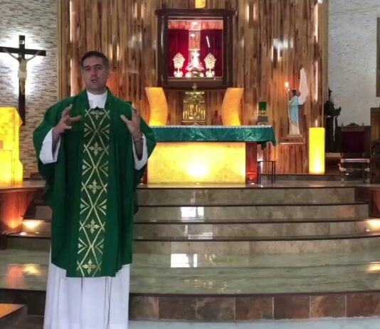 El Presbiterio: Corazón Litúrgico del Templo