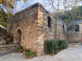 Visita del P. José de Jesús Aguilar Valdés a la casa de la Virgen María