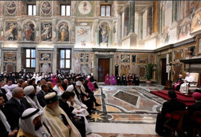 El Papa se reúne con līderes de otras religiones