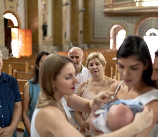 Ser padrino o madrina de bautismo: lo que necesitas saber