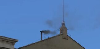 Segunda fumata negra: el mundo sigue esperando al nuevo Papa