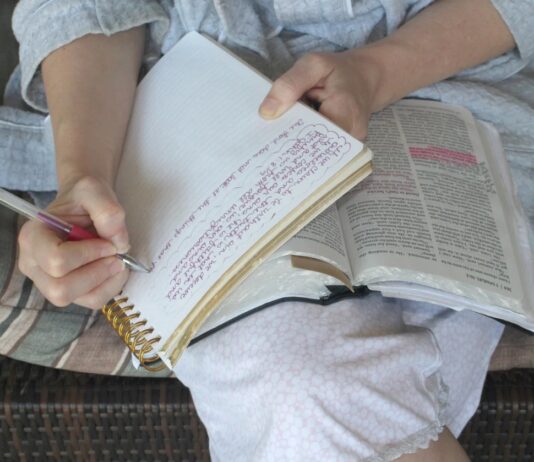 ¿Leemos los católicos la Biblia? Una respuesta en el Mes de la Palabra de Dios