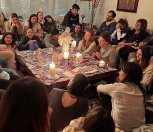Fruto del Madero: jóvenes que caminan con la Iglesia desde el arte y el Rosario