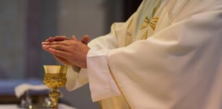 La misa es 100% bíblica; es la Biblia hecha vida y oración