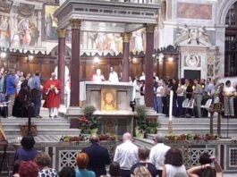 La violencia puede y debe ser detenida: Cardenal Bassetti en vigilia por Gaza