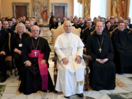 “La liturgia en nuestras parroquias debe ser cuidada y explicada con competencia”: León XIV