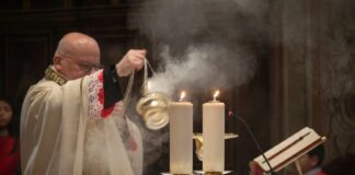 Por qué la liturgia católica es tan rica: origen, sentido y misión