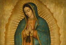 El Magnificat: una clave para comprender el mensaje guadalupano Imagen de la Virgen de Guadalupe en actitud de oración, con manto azul estrellado y resplandor dorado, símbolo de humildad, esperanza y fe encarnada en México.