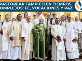 Nuevo obispo para Tampico: Mons. Margarito Salazar asume el desafío pastoral de una Iglesia que vive en medio de retos Obispo Mons. Margarito Salazar Cárdenas posando junto a sacerdotes en el interior de una catedral, vistiendo ornamentos litúrgicos verdes tras su nombramiento episcopal para la Diócesis de Tampico.