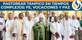 Nuevo obispo para Tampico: Mons. Margarito Salazar asume el desafío pastoral de una Iglesia que vive en medio de retos Obispo Mons. Margarito Salazar Cárdenas posando junto a sacerdotes en el interior de una catedral, vistiendo ornamentos litúrgicos verdes tras su nombramiento episcopal para la Diócesis de Tampico.